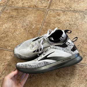 Brookes Levitate 4 Running Shoe